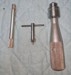 Surgical Instrument Hand Drill Chuck with Key and Pin Protection Extender - Image 1
