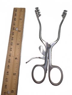 Surgical Instrument Miltex Stainless Steel Weitlaner Forceps, ~5.5" - Image 1
