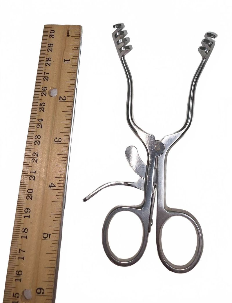 Surgical Instrument Miltex Stainless Steel Weitlaner Forceps, ~5.5" - Image 1