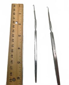 Surgical Instrument Stainless Steel Hook Retractor, Set of 2 - Image 1