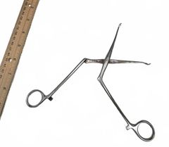 Surgical Instrument Stainless Steel Alligator Sharp Allis Forceps - Image 2