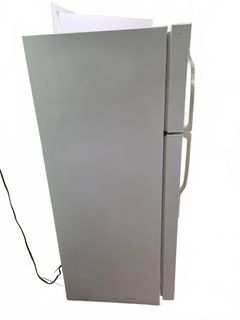 GE Top-Freezer Refrigerator GTS18FBRERWW - Image 3