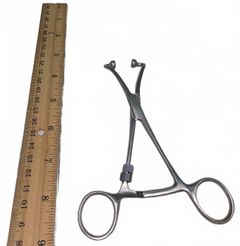 Spectrum Stainless Steel Cat Scruffer - Image 2