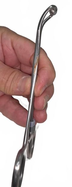 Spectrum Stainless Steel Cat Scruffer - Image 5