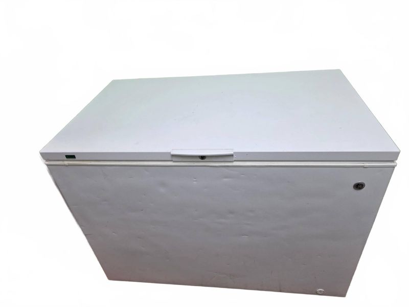 GE Chest Freezer Model FCM15SUYWW, 14.8 Cu Ft - Image 1