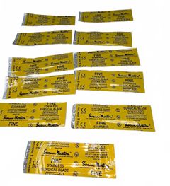 Swann Morton Beaver Surgical Blades SM64, Set of 11 - Image 2