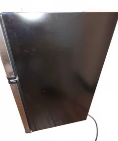 Emerson Compact 2-Door Refrigerator, Model CR510VSE - Image 2