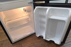 Emerson Compact 2-Door Refrigerator, Model CR510VSE - Image 14