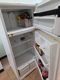 Gibson Top Freezer Refrigerator, White - Image 3