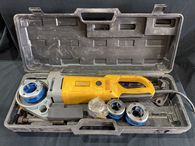 Portable Electric Pipe Threader - Image 1