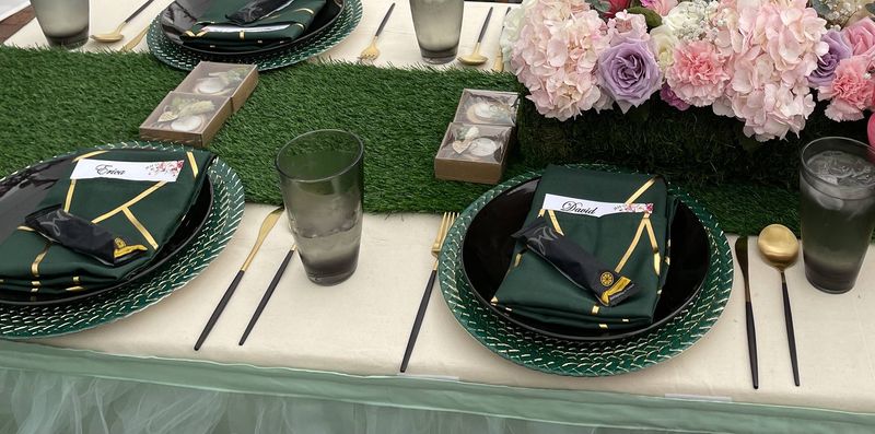 Green And Gold Cloth Napkins Lot of 32