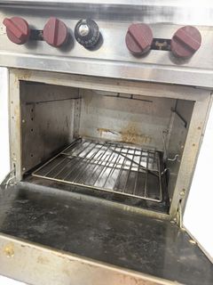Vulcan 4-Burner Commercial Gas Range With Oven - Image 3
