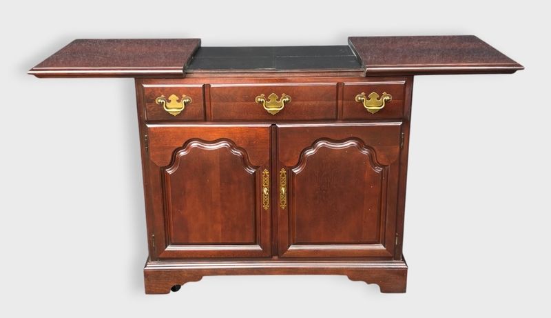 Drexel Heritage Buffet Server Mahogany  - Image 1