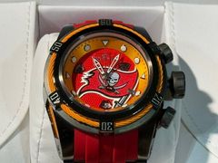 Invicta - N F L Limited Edition Tampa Bay Buccaneers Men's Wristwatch Model #41440  - Image 3