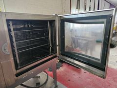 Cleveland Convotherm Combi Oven with Stand - Image 14