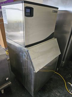 Maxx Ice Commercial Ice Maker and Bin - Image 2