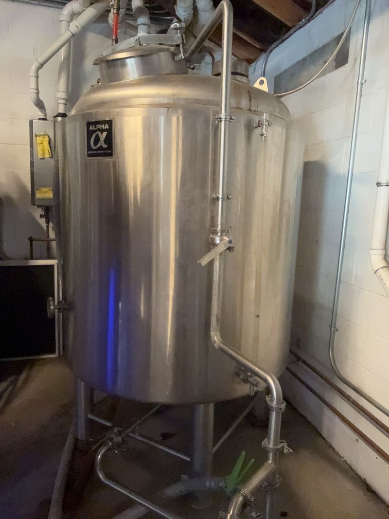 10 BBL Stainless Steel Hot Liquor Tank - Image 1