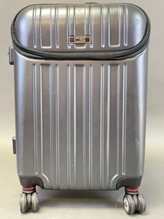 CS Black Hard Shell Spinner Suitcase - Image 1
