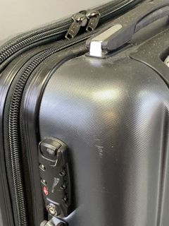 CS Black Hard Shell Spinner Suitcase - Image 12