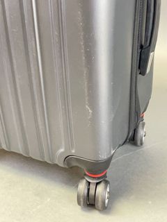 CS Black Hard Shell Spinner Suitcase - Image 4