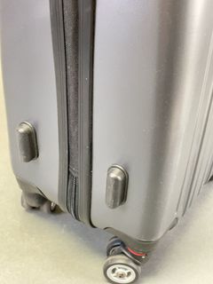 CS Black Hard Shell Spinner Suitcase - Image 6