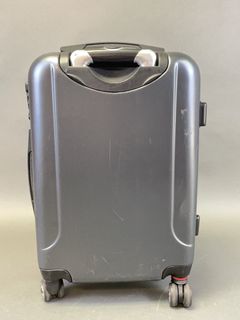 CS Black Hard Shell Spinner Suitcase - Image 7