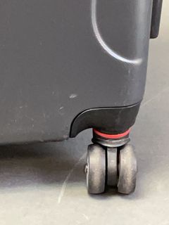 CS Black Hard Shell Spinner Suitcase - Image 9
