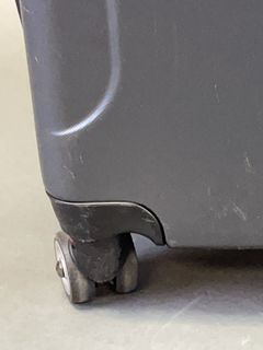 CS Black Hard Shell Spinner Suitcase - Image 10