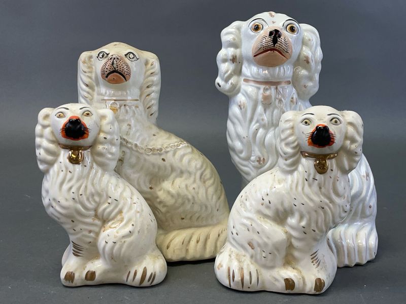 4 Staffordshire Style Spaniel Figurines - Image 1