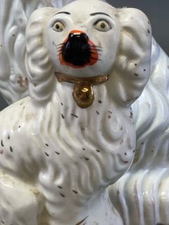 4 Staffordshire Style Spaniel Figurines - Image 2