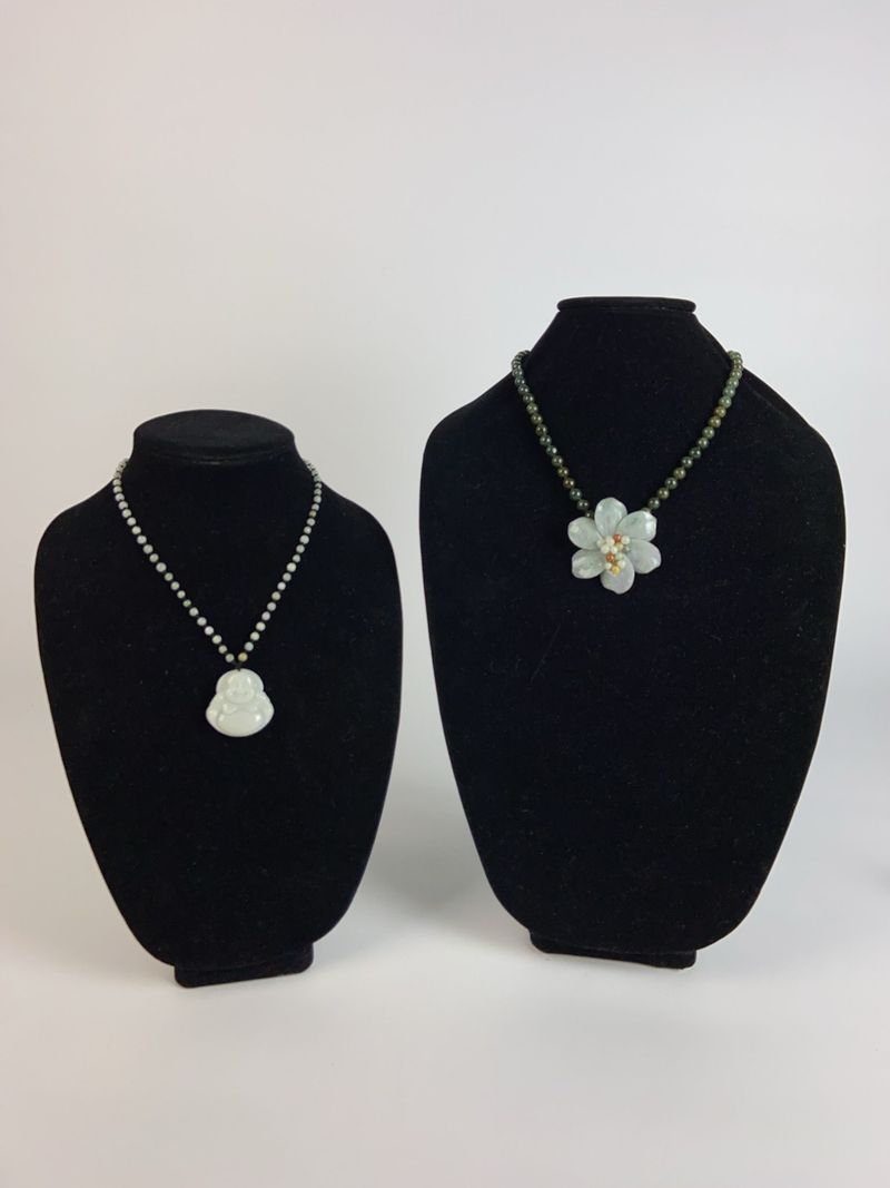 Jade Beaded Flower Necklace & Buddha Pendant - Image 1