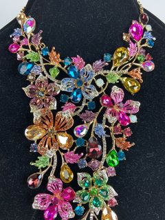 Colorful Floral Rhinestone Bib Necklace - Image 3