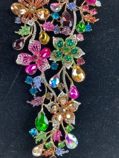 Colorful Floral Rhinestone Bib Necklace - Image 4