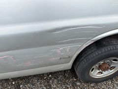 2005 Chevrolet Express 3500  - Image 10