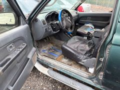 2002 Nissan Frontier XE 4x4  - Image 14