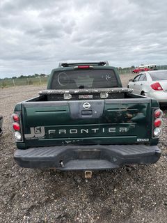 2002 Nissan Frontier XE 4x4  - Image 5