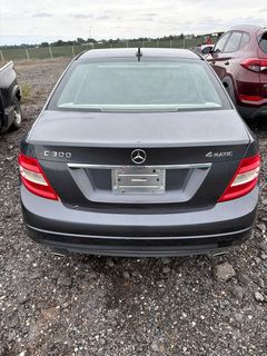 2011 Mercedes Benz C 300 - Image 5