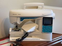 Husqvarna Viking Opal 670 Sewing Machine - Image 3
