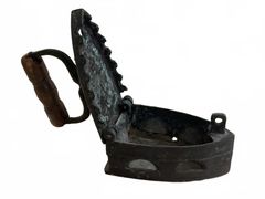 Cast Iron Coal Press Iron with Wooden H - Image 5