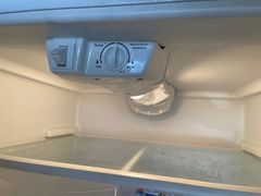 Electrolux Top Freezer Refrigerator - Image 5