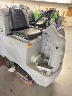 Nilfisk Advance 2400D Ride-On Floor Scrubber - Image 12