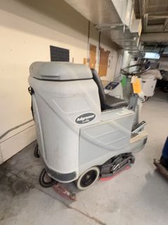 Nilfisk Advance Adgressor 3820C Floor Scrubber - Image 7