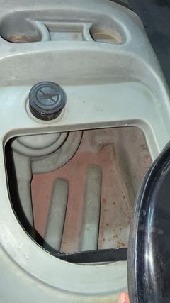 Nilfisk Advance Convertamatic 28C Floor Scrubber - Image 8
