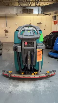 Tennant T500 Walk-Behind Floor Scrubber - Image 5