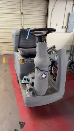 Industrial Ride-On Floor Scrubber - Image 21