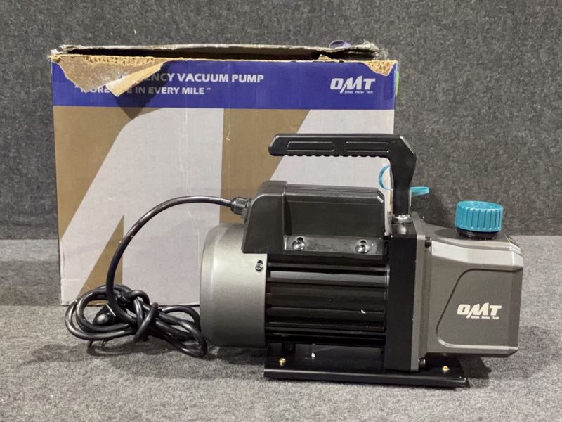 OMT Vacuum Pump - Image 1