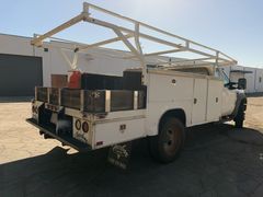 2009 Ford F-550 Utility Truck - Image 3