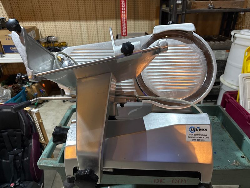 Commercial Grade Meat Slicer - Image 1