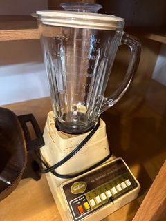 General Electric Skillet and Sunbeam 10 Speed Blender Lot - Image 4