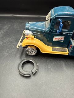 Wilco And Gate Gasoline Tankers With Texaco Gas Pump Lot - Image 7